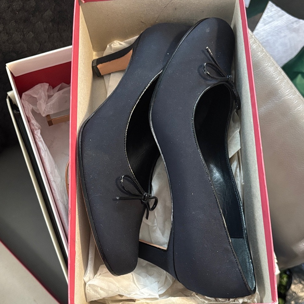 Vaneli Black Bow Accent Heels